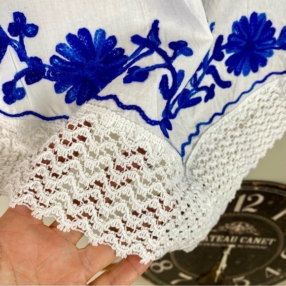 Antigua White blue embroidered swim cover up or tunic top size L - Picture 11 of 11